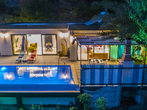  gece  -  Kasım
  | Kalkan İslamlar Balayı Villası: Jakuzili, Özel Havuzlu, Muhafazakar